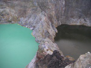 kelimutu-lakes